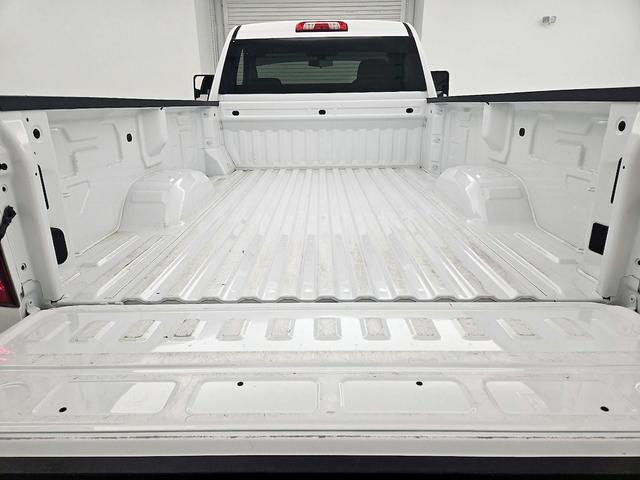 Photo of 2022 White Chevrolet Silverado 2500