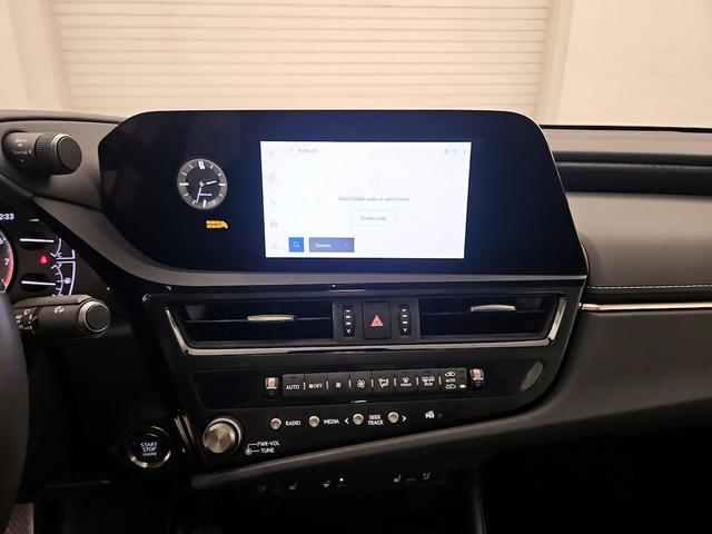 Photo of 2023 Black Lexus ES 350