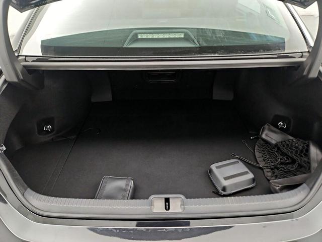 Photo of 2023 Black Lexus ES 350