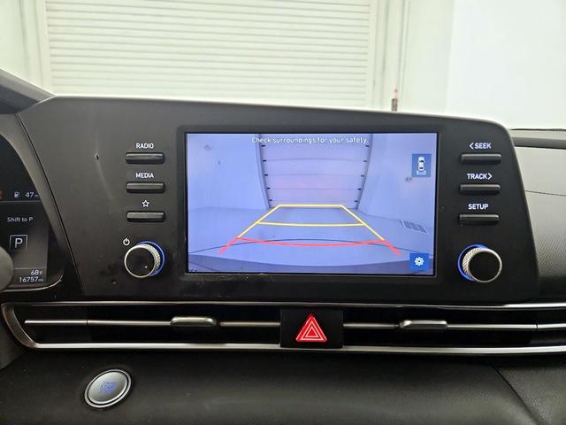 Photo of 2022 Gray Hyundai ELANTRA