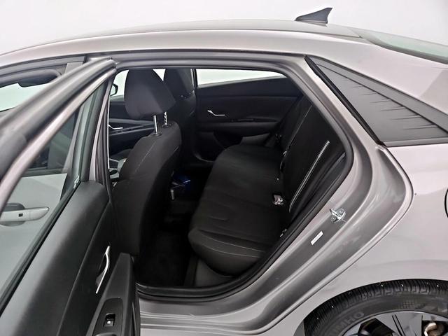 Photo of 2022 Gray Hyundai ELANTRA