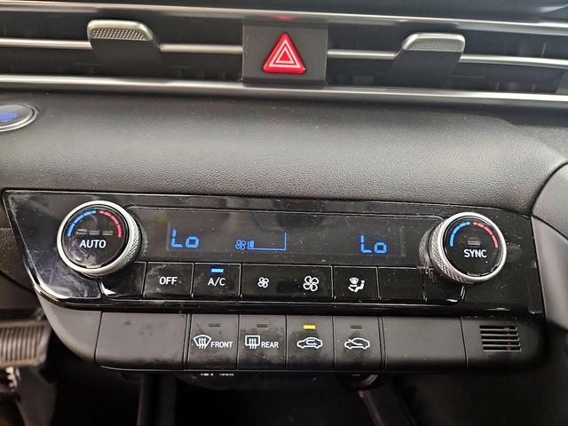 Photo of 2022 Gray Hyundai ELANTRA
