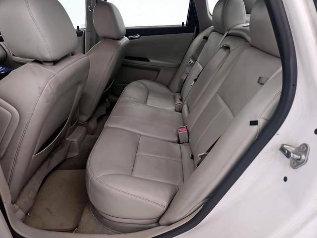 Photo of 2015 White Chevrolet Impala Limited