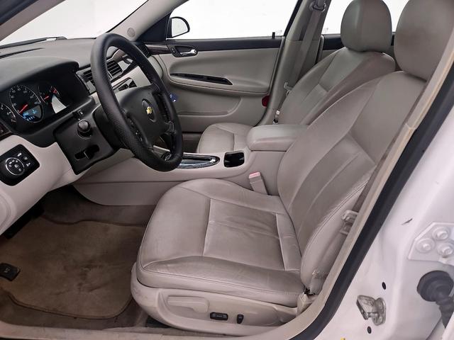 Photo of 2015 White Chevrolet Impala Limited