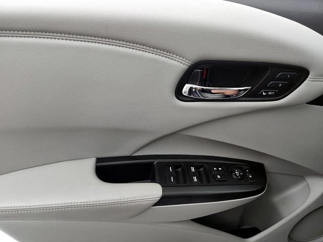 Photo of 2018 Gray Acura RDX