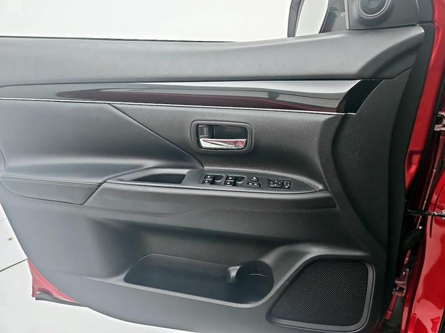 Photo of 2020 Red Mitsubishi Outlander