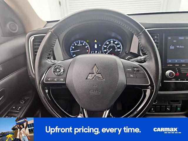 Photo of 2020 Red Mitsubishi Outlander