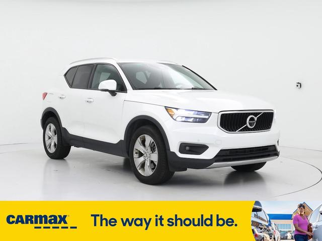 2022 Volvo XC40