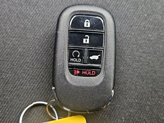 Photo of 2022 White Honda Civic