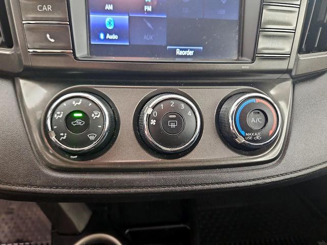 Photo of 2015 Black Toyota RAV4