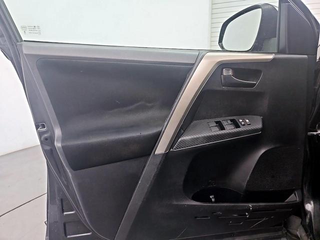 Photo of 2015 Black Toyota RAV4
