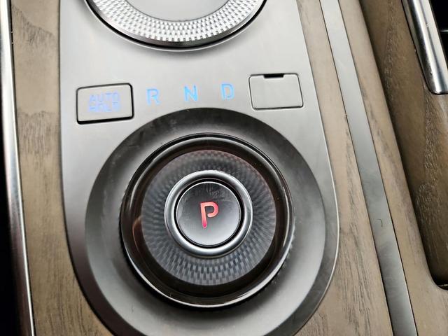 Photo of 2022 Gray Genesis GV80