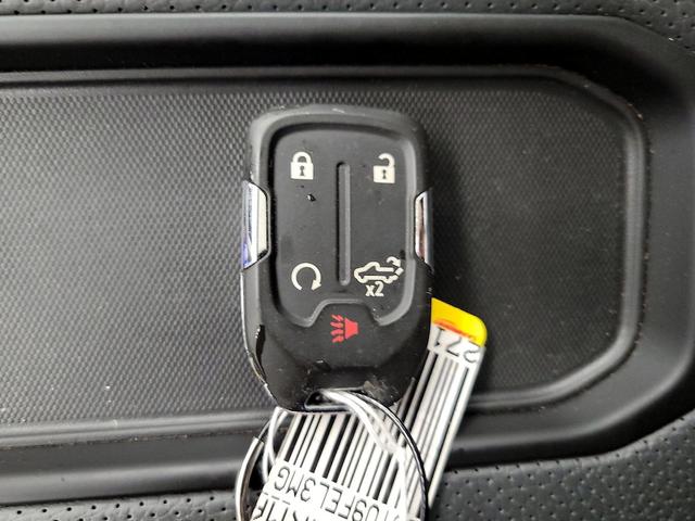 Photo of 2021 Black GMC Sierra 1500