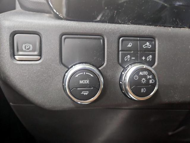 Photo of 2022 Silver GMC Sierra 1500