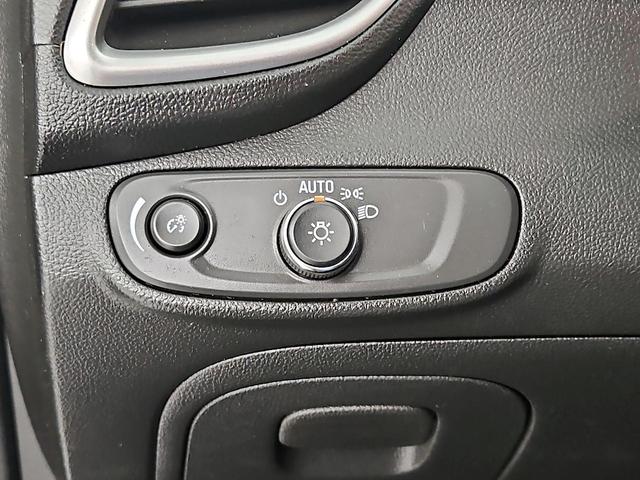 Photo of 2022 Black Chevrolet Trax