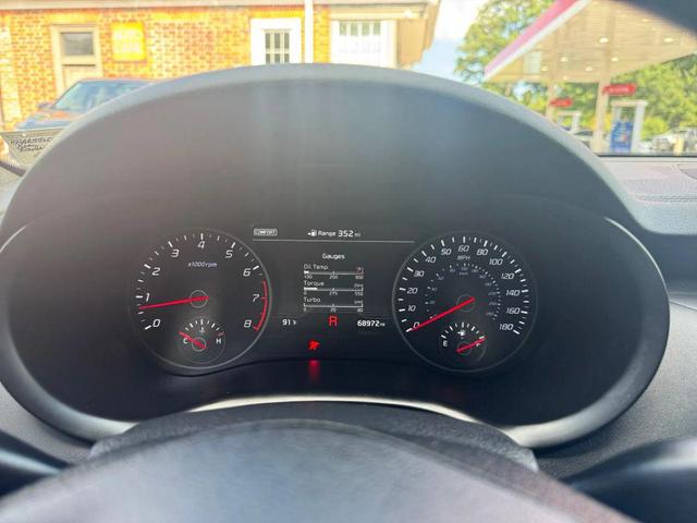 Photo of 2020 Snow White Pearl Kia Stinger