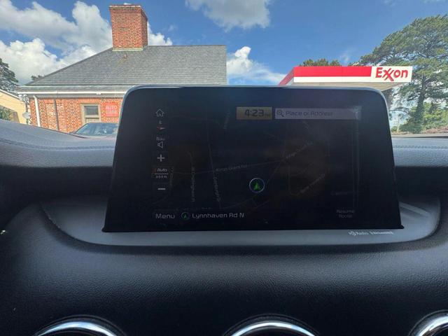 Photo of 2020 Snow White Pearl Kia Stinger