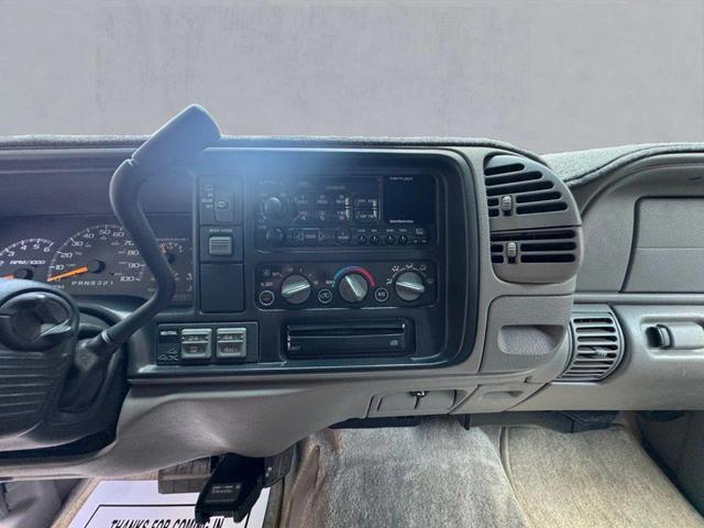 Photo of 1999 Tan GMC Yukon
