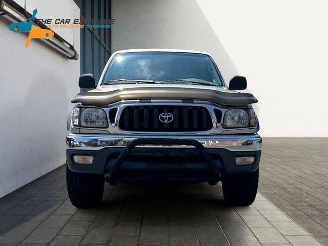 Photo of 2004 Lunar Mist Metallic Toyota Tacoma