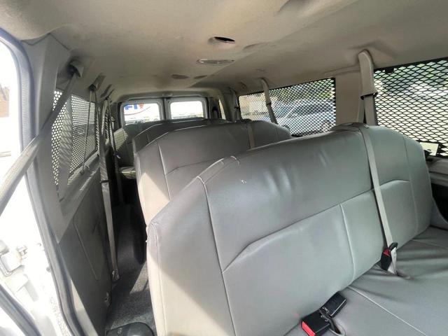 Photo of 2012 Oxford White Ford E350 Super Duty