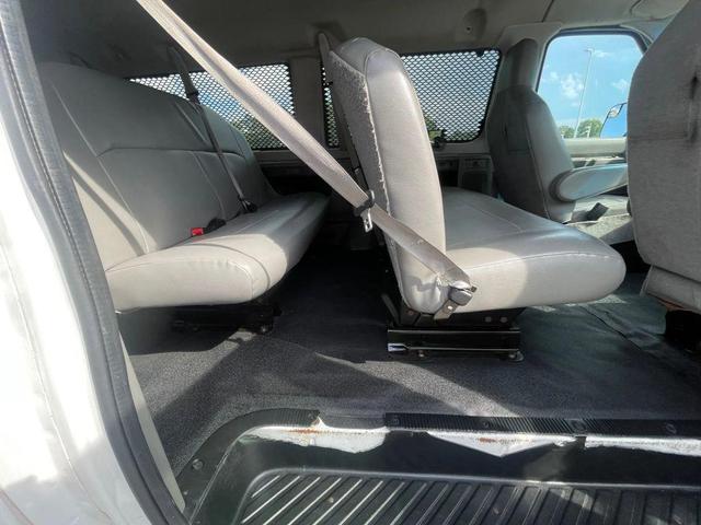 Photo of 2012 Oxford White Ford E350 Super Duty