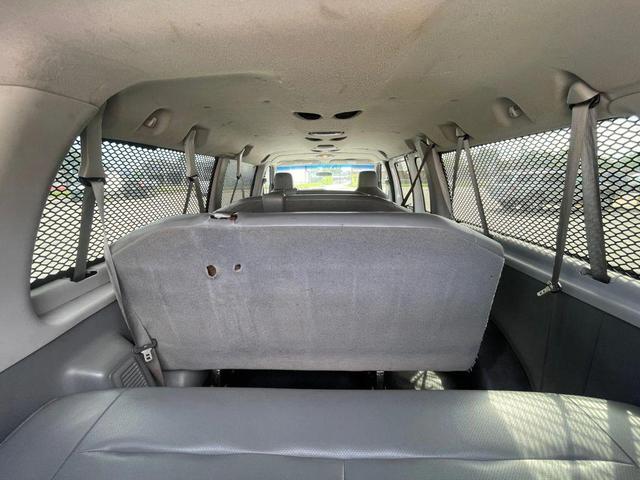 Photo of 2012 Oxford White Ford E350 Super Duty