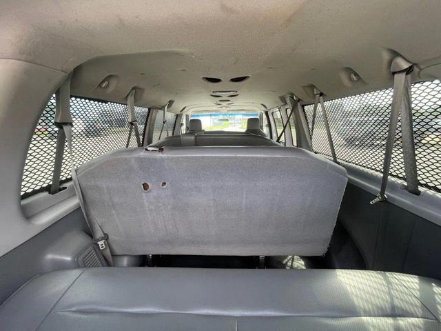 Photo of 2012 Oxford White Ford E350 Super Duty