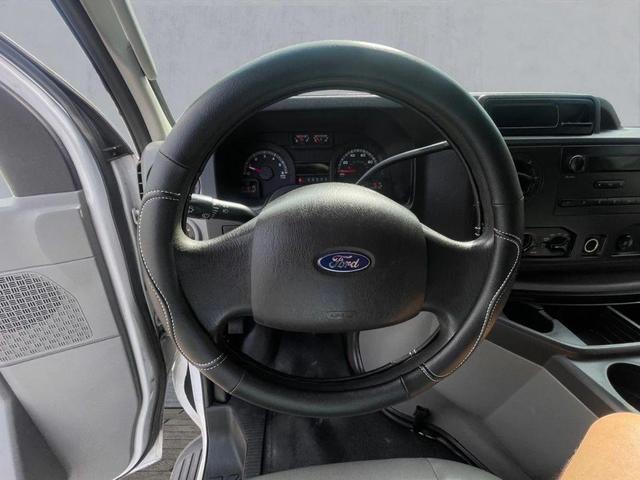 Photo of 2012 Oxford White Ford E350 Super Duty