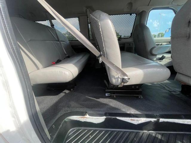 Photo of 2012 Oxford White Ford E350 Super Duty
