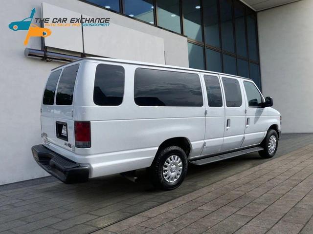 Photo of 2012 Oxford White Ford E350 Super Duty