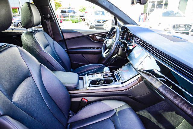 Photo of 2021 Black Audi Q7