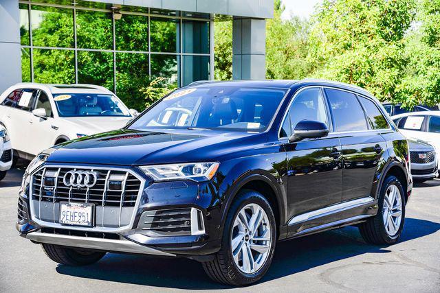 Photo of 2021 Black Audi Q7