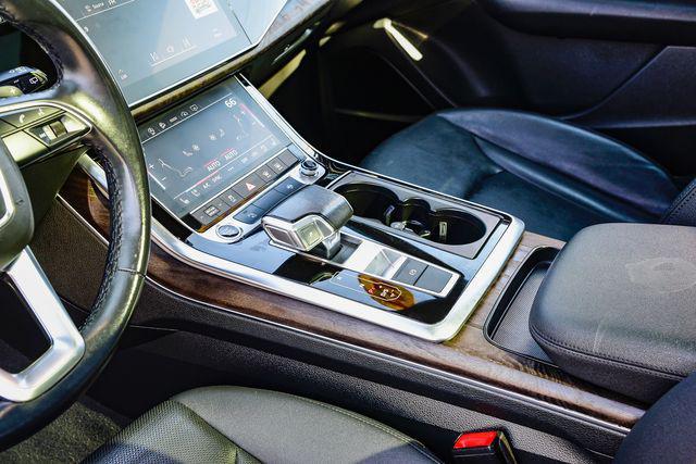 Photo of 2021 Black Audi Q7