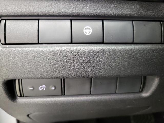 Photo of 2023 Gray Nissan Rogue