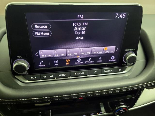 Photo of 2023 Gray Nissan Rogue