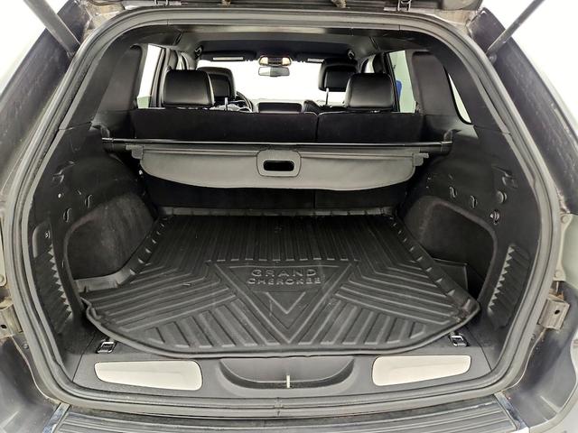 Photo of 2016 Gray Jeep Grand Cherokee