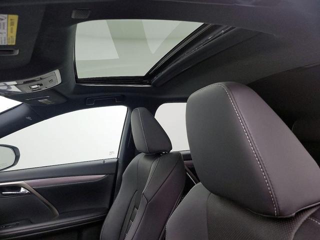 Photo of 2022 White Lexus RX 350