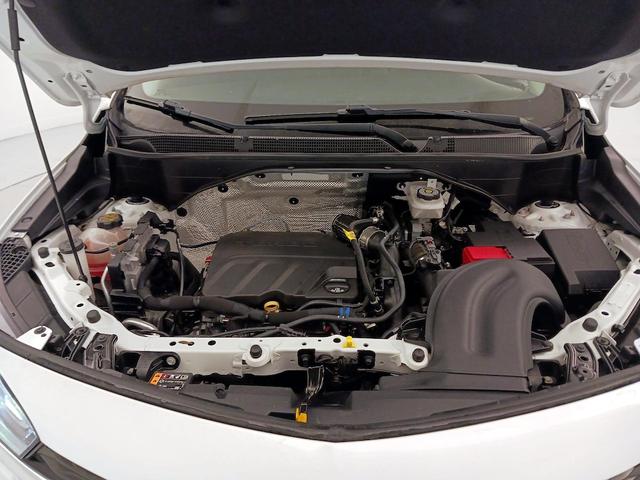Photo of 2020 White Buick Encore GX