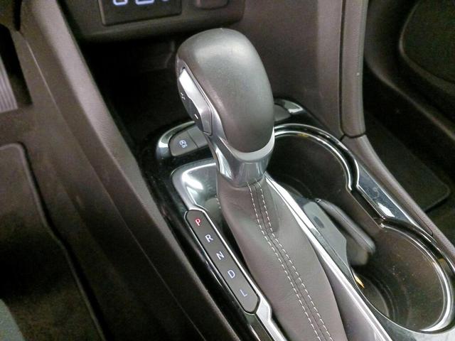 Photo of 2020 White Buick Encore GX