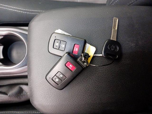 Photo of 2021 Gray Toyota Tacoma