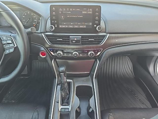 Photo of 2018 Platinum White Pearl Honda Accord