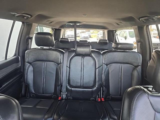 Photo of 2024 Diamond Black Crystal Pearlcoat Jeep Wagoneer L