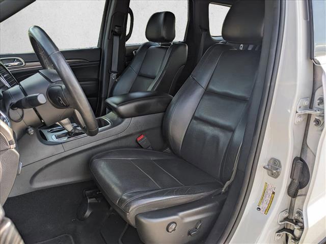 Photo of 2019 Bright White Clearcoat Jeep Grand Cherokee