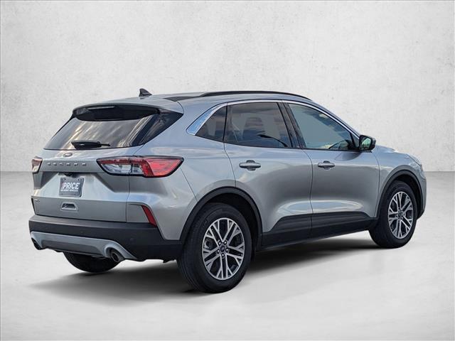Photo of 2022 Iconic Silver Metallic Ford Escape