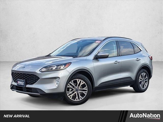 Photo of 2022 Iconic Silver Metallic Ford Escape