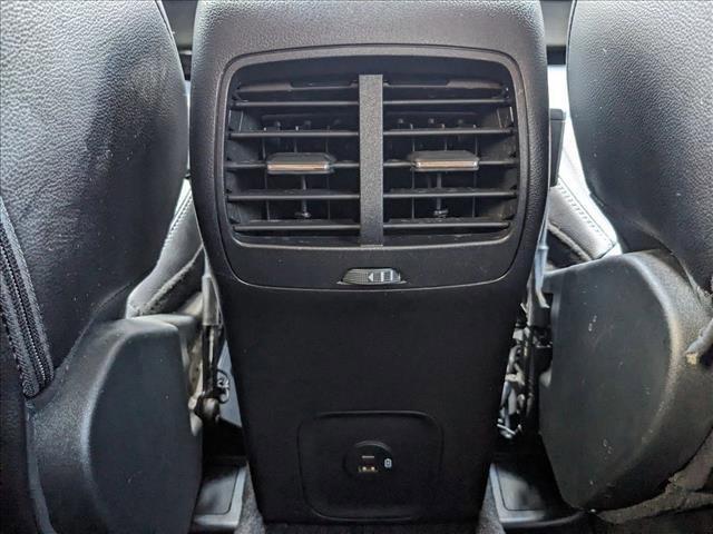 Photo of 2022 Iconic Silver Metallic Ford Escape
