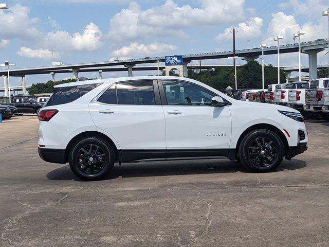 Photo of 2024 Summit White Chevrolet Equinox