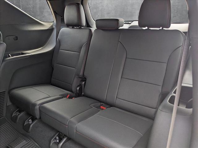 Photo of 2025 Sterling Gray Metallic Chevrolet Traverse