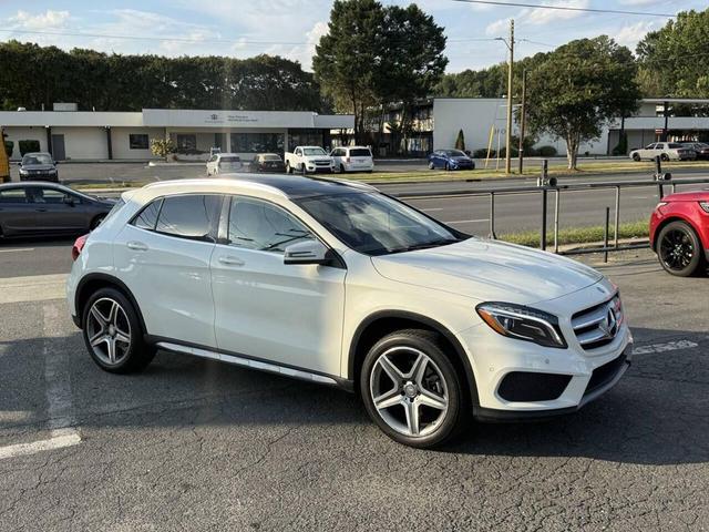 Photo of 2015 Off White Mercedes-Benz GLA-Class