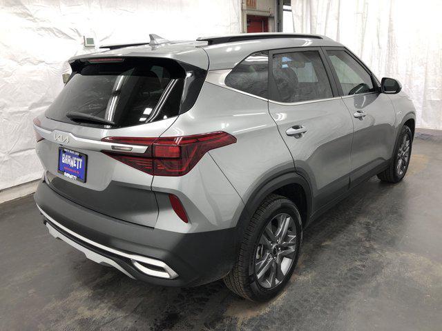 Photo of 2023 Steel Gray Kia Seltos